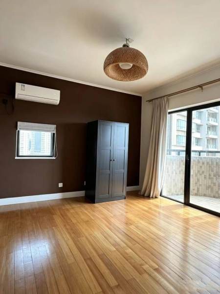 Housing image — Bedroom