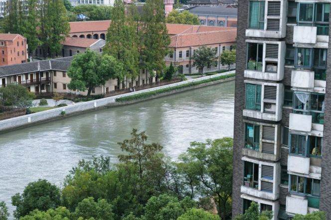 2BR Apartment near Jinshajiang Rd Metro with River View (L3/L4/L13)