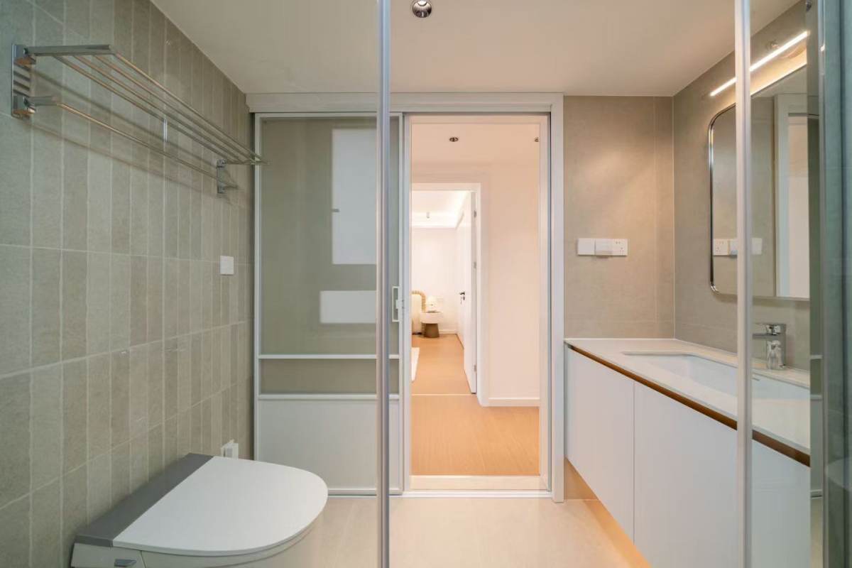 Housing image — Bathroom