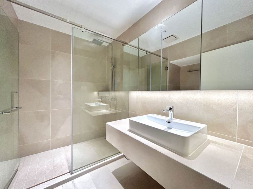 Housing image — Bathroom