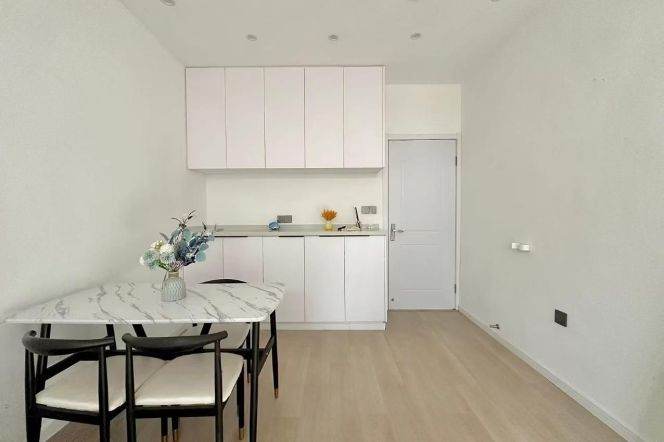 1BR Apartment near Caoyang Road Metro