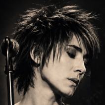Tribute to Russian Rock Icon Zemfira