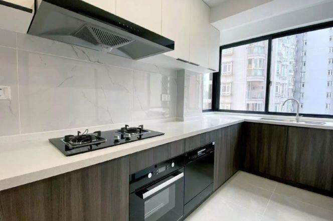 Spacious 2BR Apartment near Jiaotong University Metro (L10/L11)
