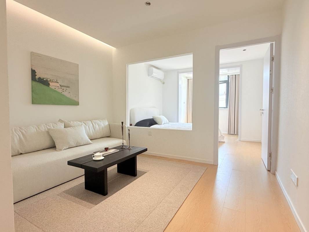 Housing image — Living Room