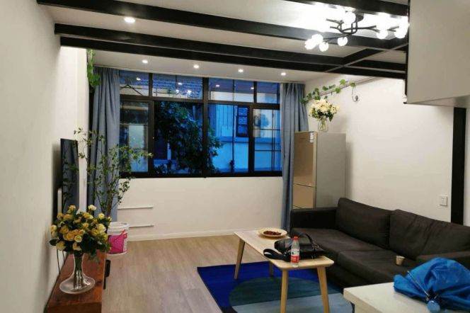 1BR Apartment in Old Xuhui with Terrace (L9/L12)