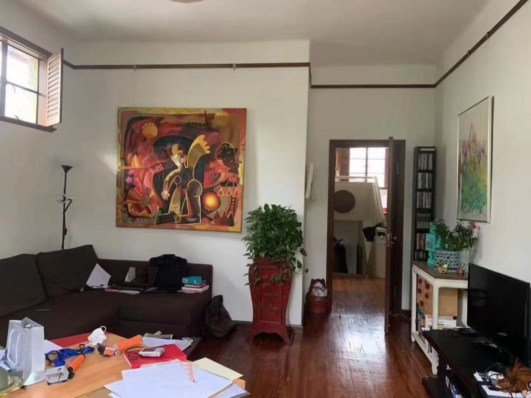 Housing image — Living Room