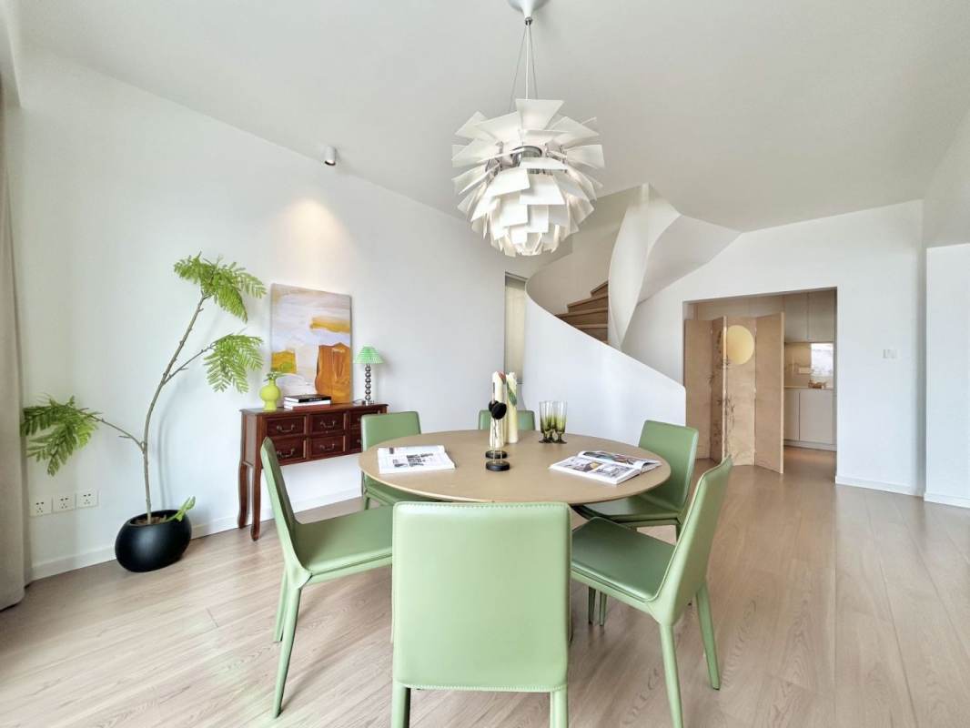 Housing image — Dining Area