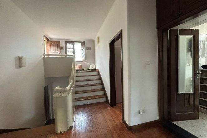 Historic 3BR Apartment near Zhongshan Park with Green View (L2/L3/L4)