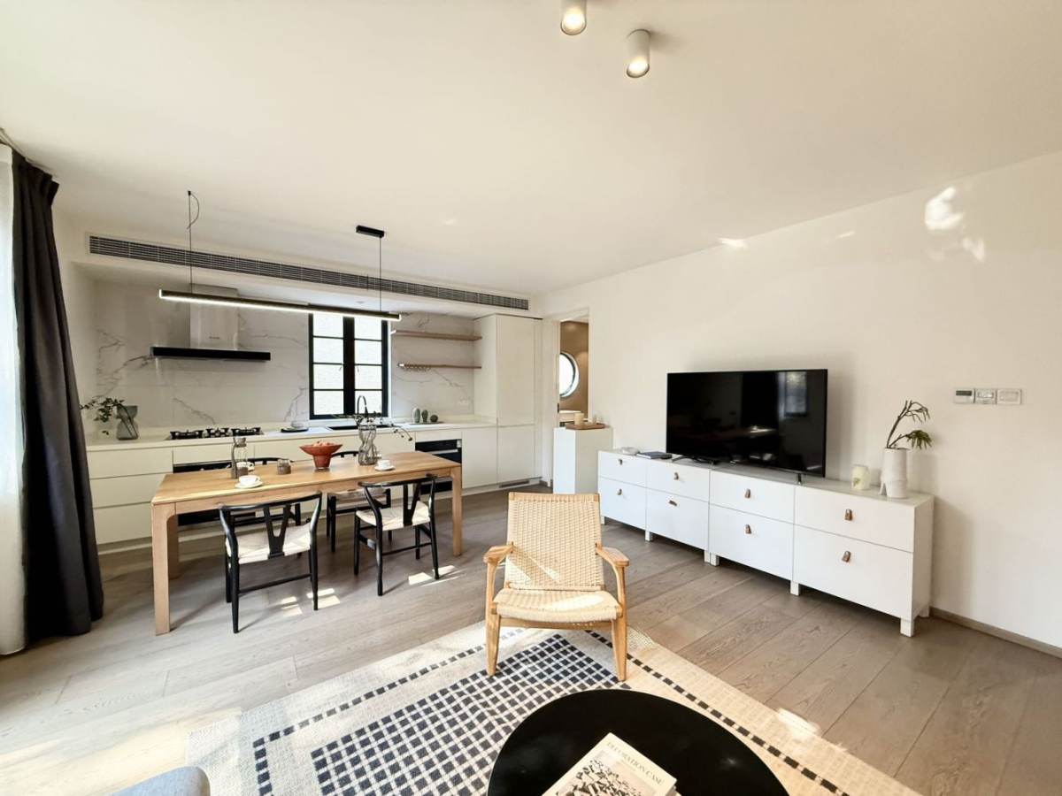 Housing image — Living Room