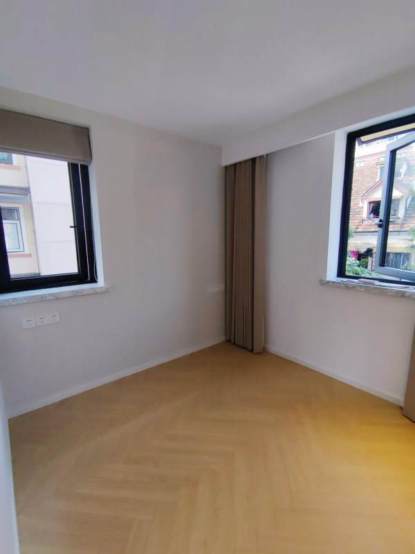 Housing image — Bedroom