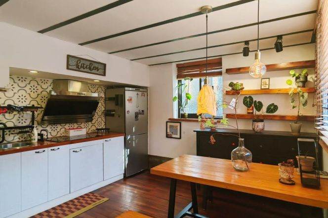 2BR Lane House in Jing'an (L13)