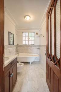 Housing image — Bathroom