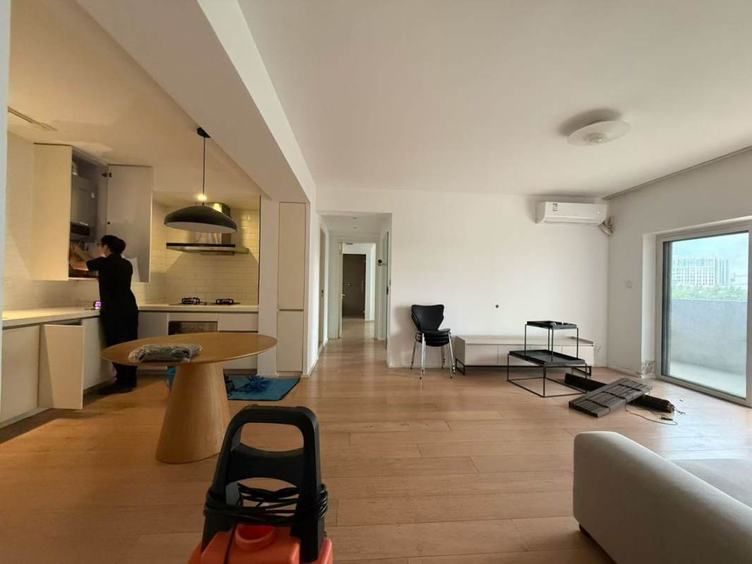 Housing image — Living Room