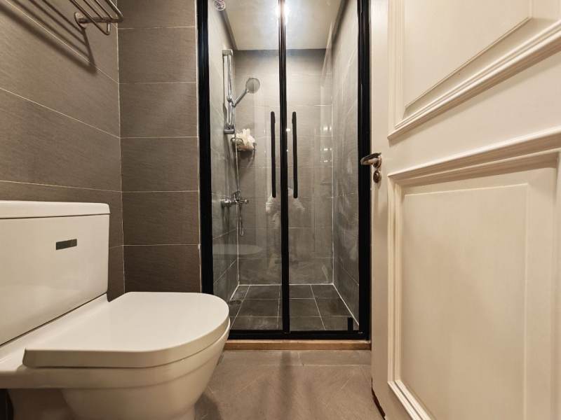 Housing image — Bathroom