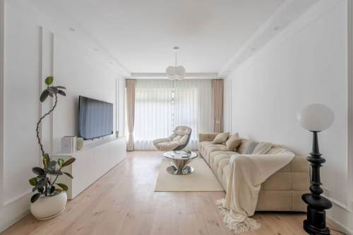 Housing image — Living Room