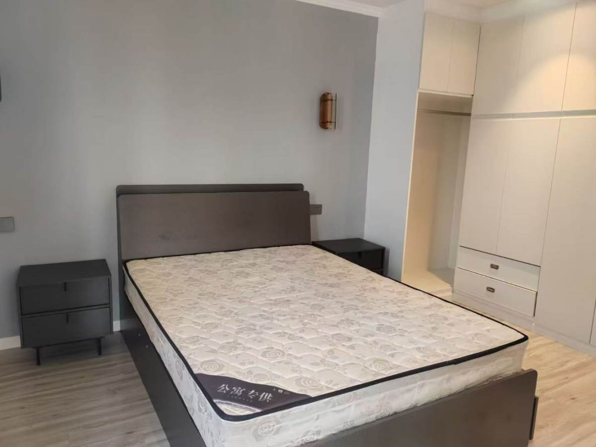 Housing image — Bedroom