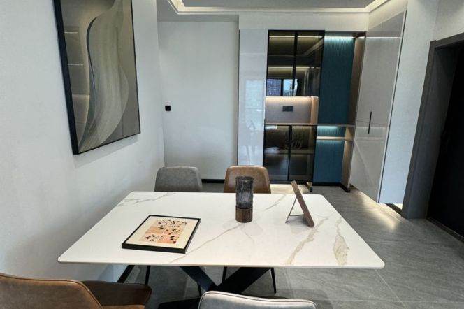 High-Floor Spacious 2BR Apartment near Jiangning Rd Metro (L13)