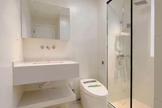 Spacious 3BR Apartment in Xujiahui (L1/L9/L11)