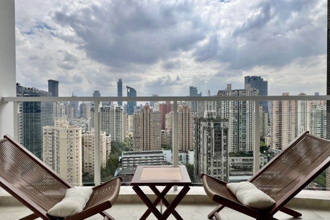 High-Floor 3BR Apartment in Jing'an with Floor-to-Ceiling Windows (L7/L13)
