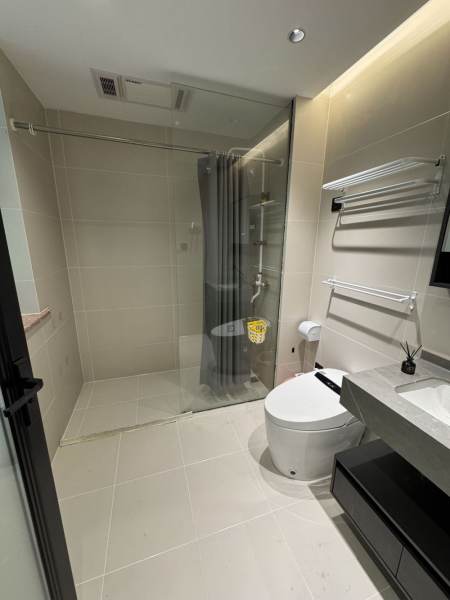 Housing image — Bathroom