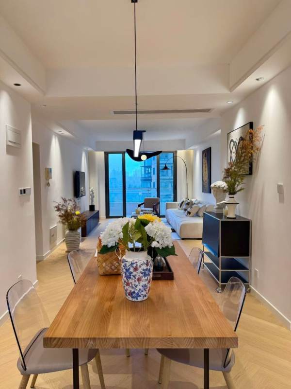 Housing image — Living Room