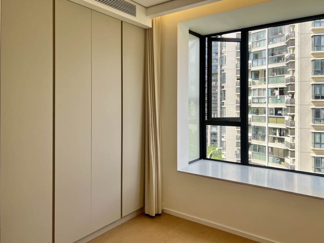 Housing image — Bedroom
