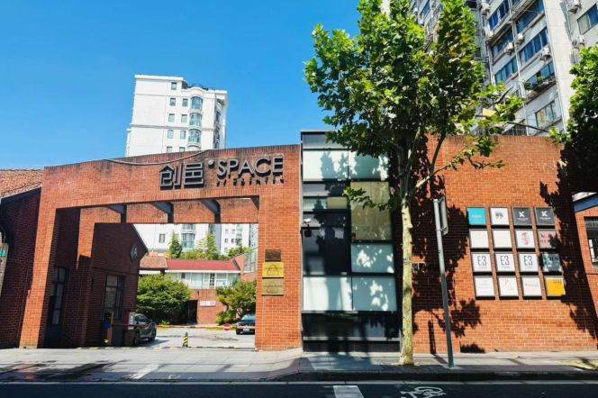 Spacious Studio Office at Creater Space (Kaixuan Lu) (L3/L4)