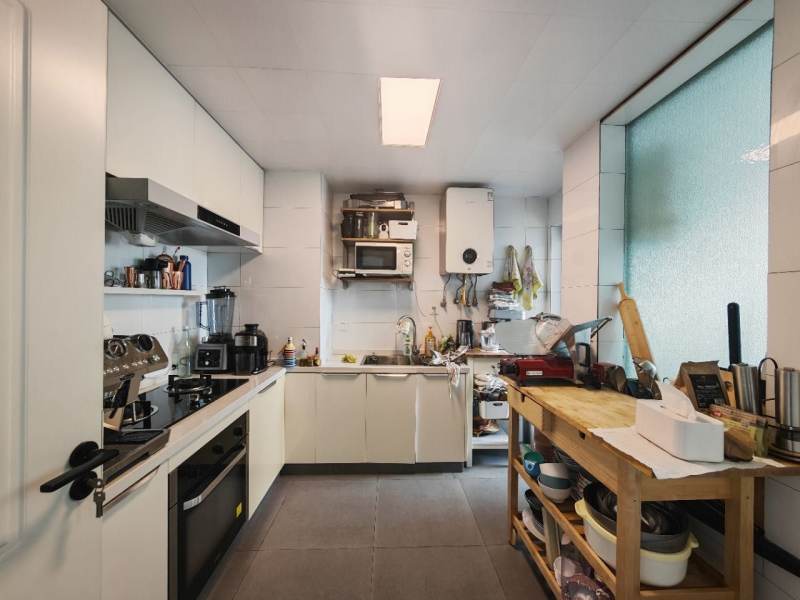 Housing image — Kitchen