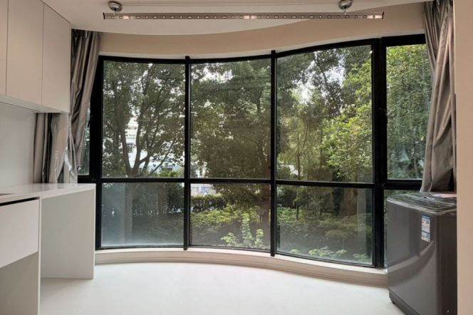 2BR Apartment near Hongqiao Rd Metro (L3/L4/L10)