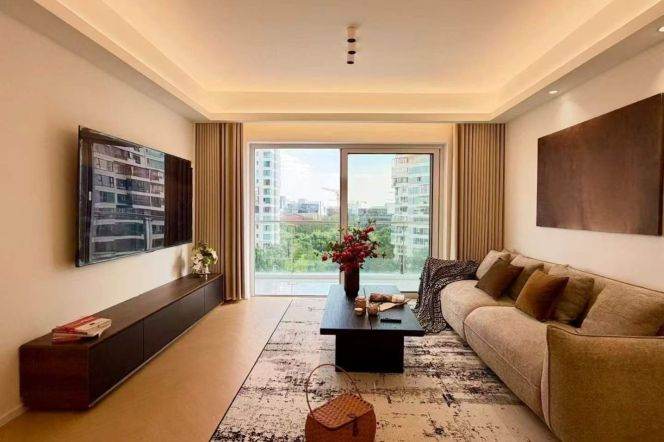 2BR Apartment near West Bund with Green View (L11)