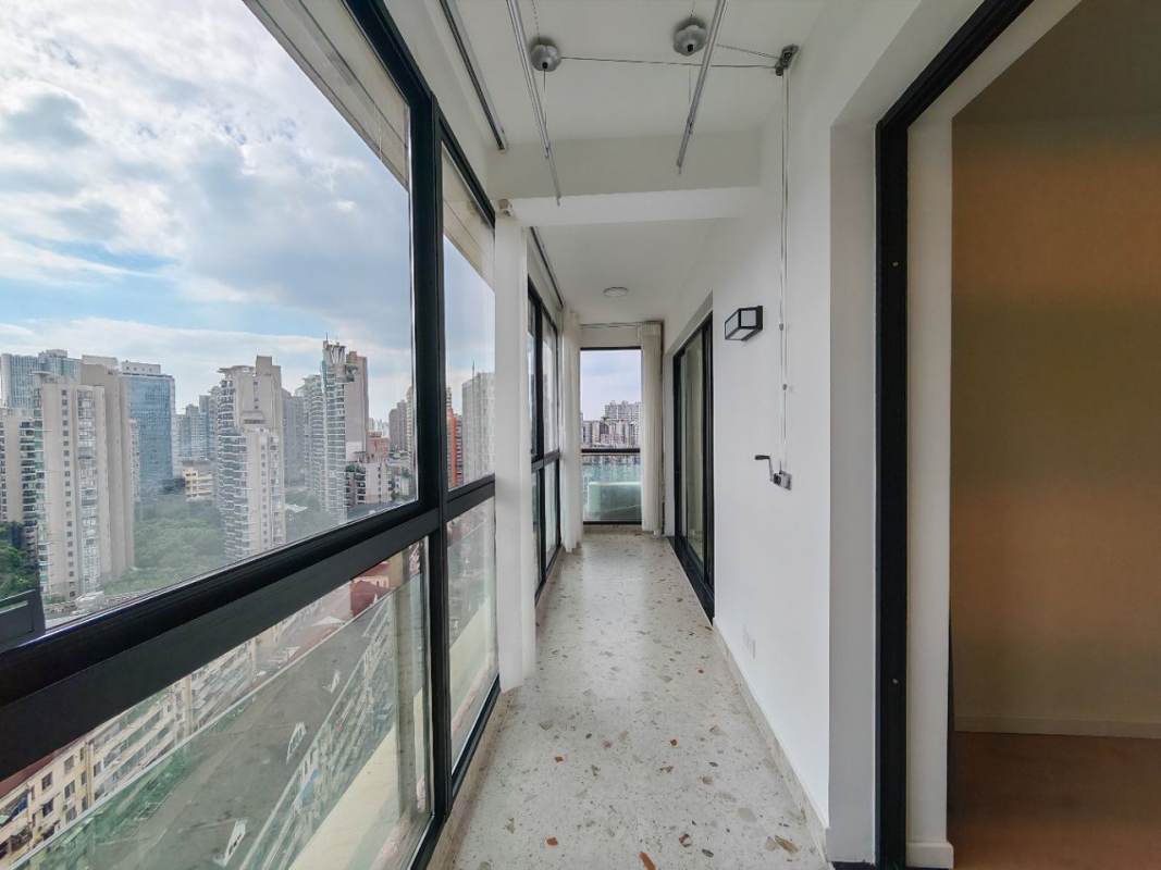 Housing image — Balcony