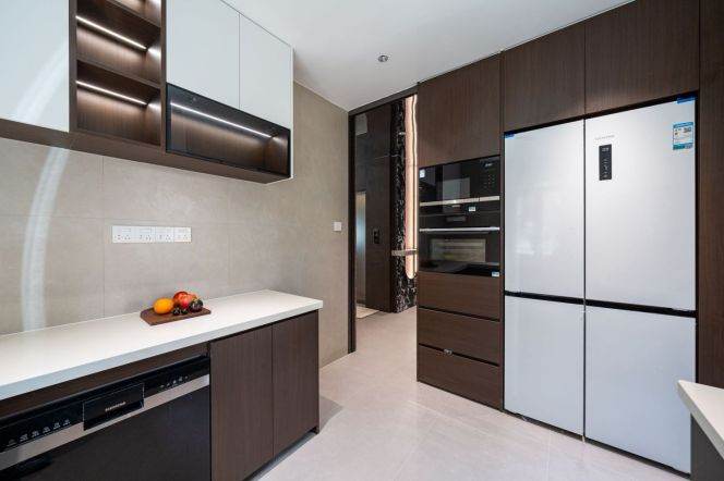 Spacious 4BR Apartment near Lantian Road Metro