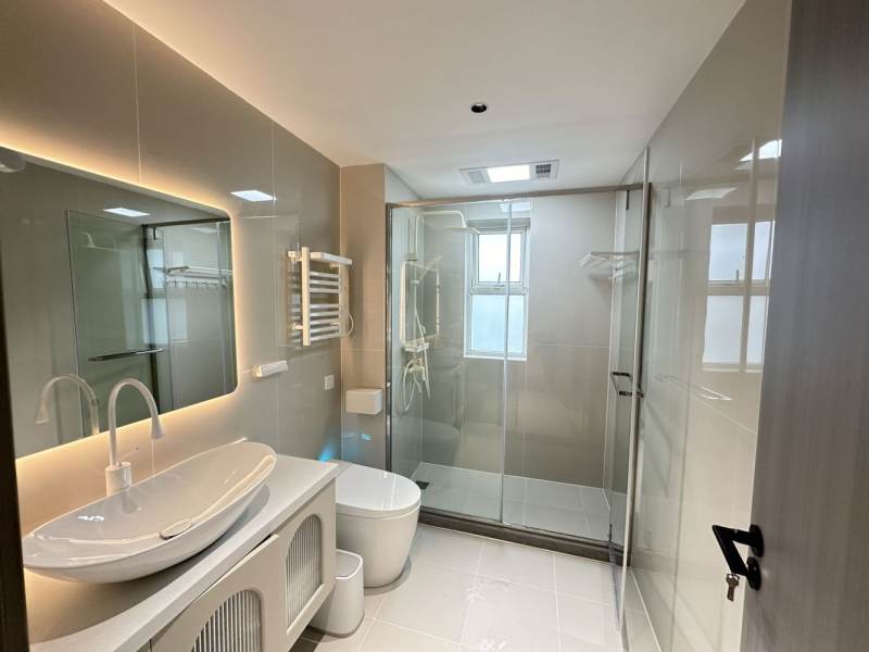 Housing image — Bathroom