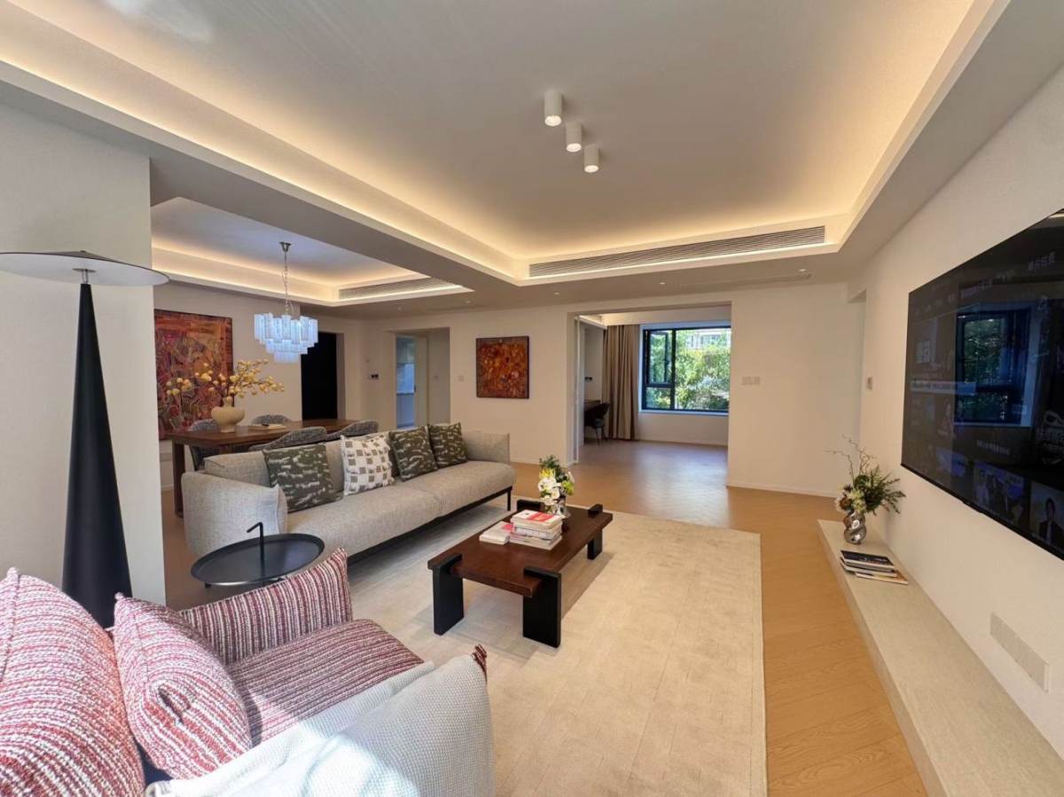 Housing image — Living Room