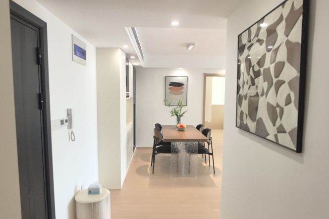 Spacious 2BR Apartment in Gubei