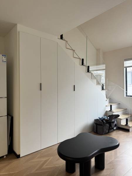 Housing image — Living Room