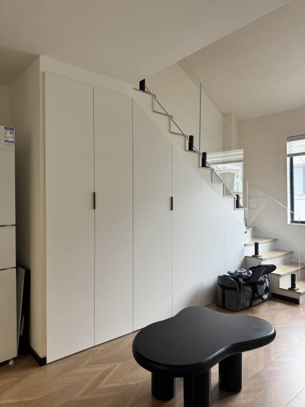 Housing image — Living Room