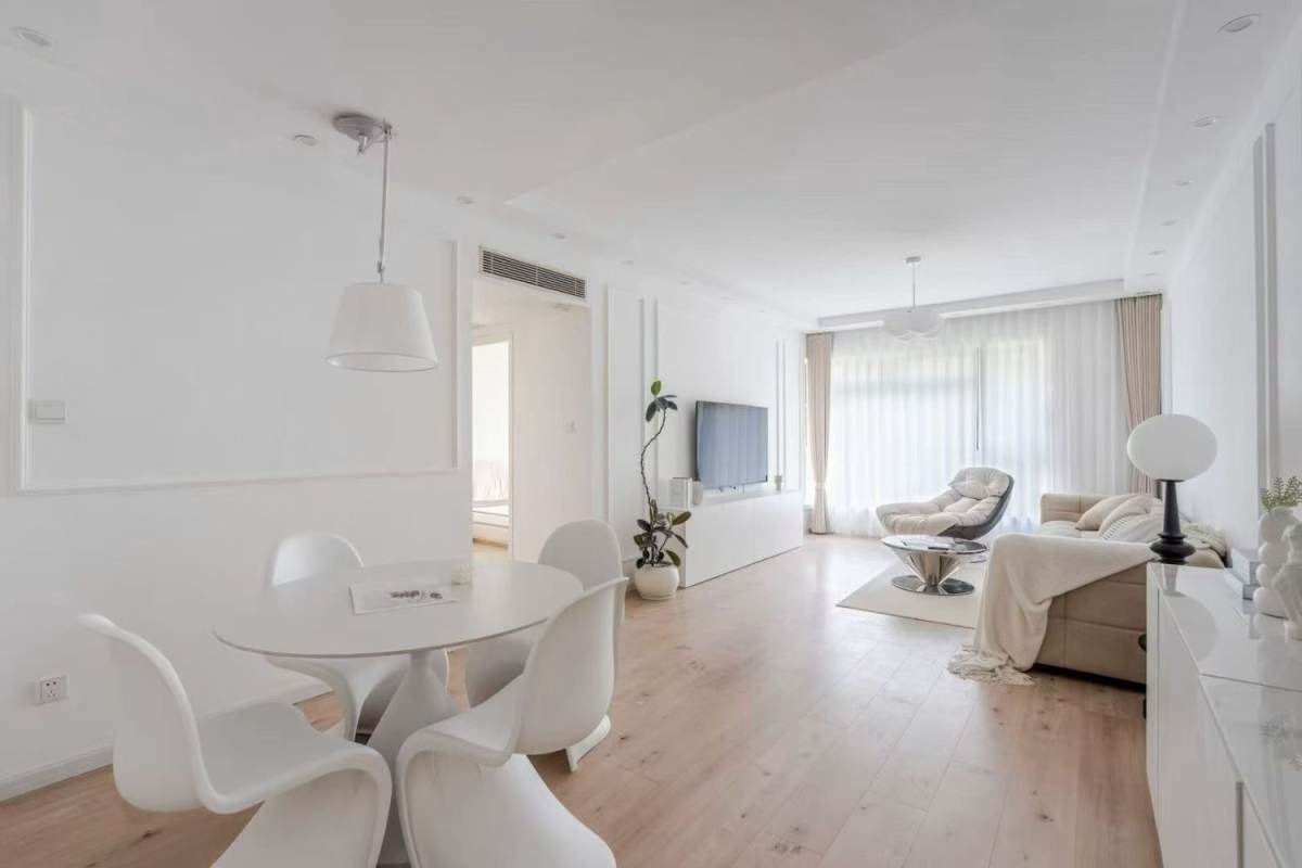 Housing image — Living Room