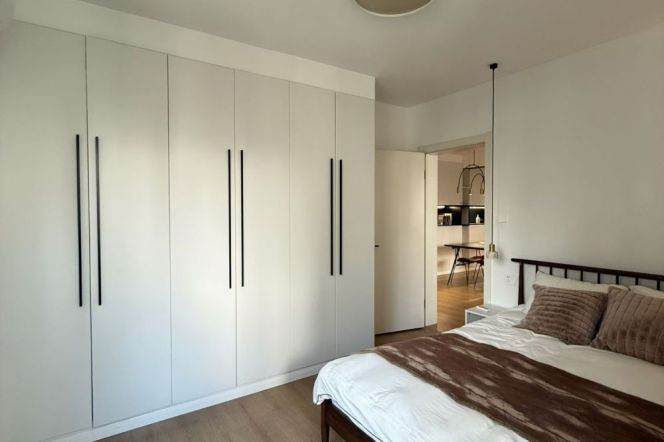 2BR Apartment in Jing'an (L14)