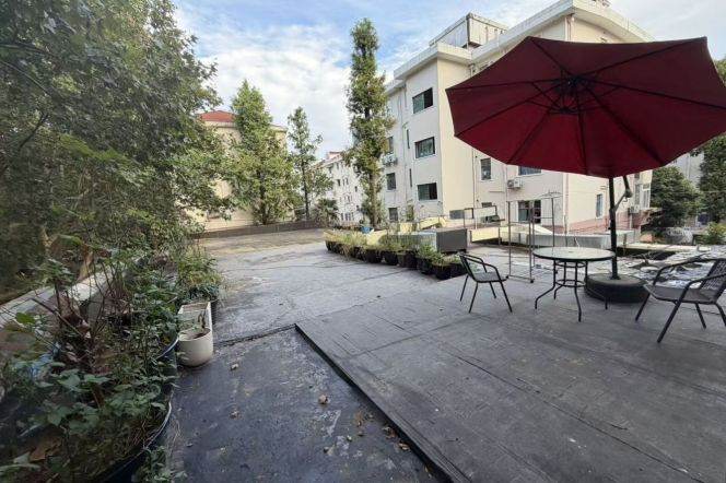 2BR Apartment near Hongqiao Rd Metro with Terrace
