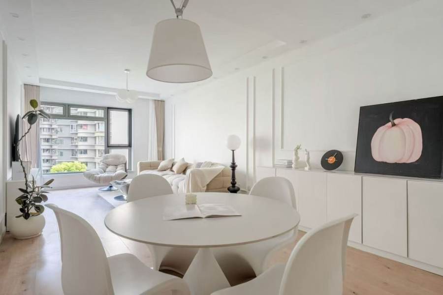 Housing image — Dining Area