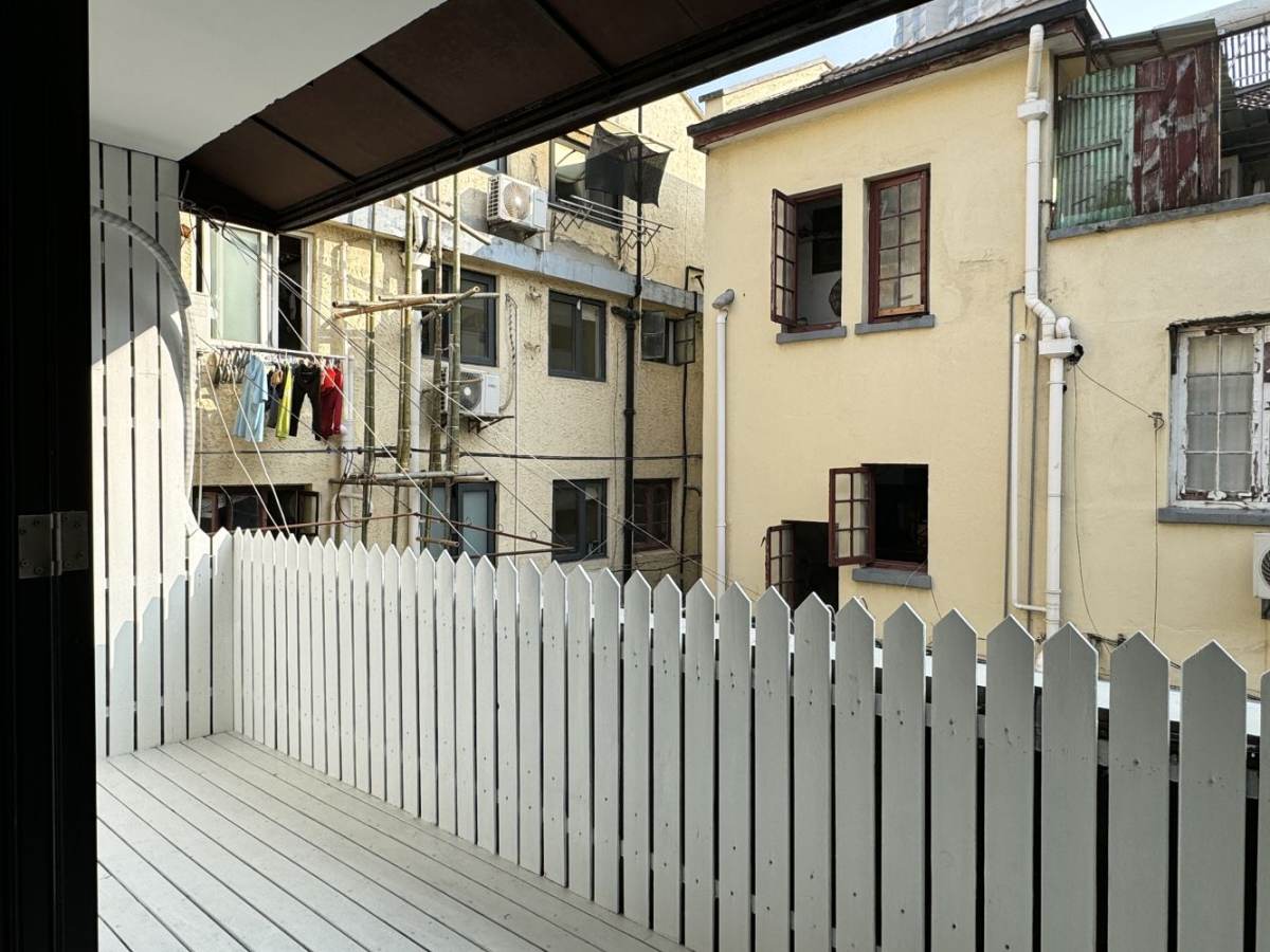 Housing image — Balcony