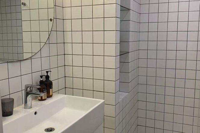 1BR Serviced Apartment near Lumina