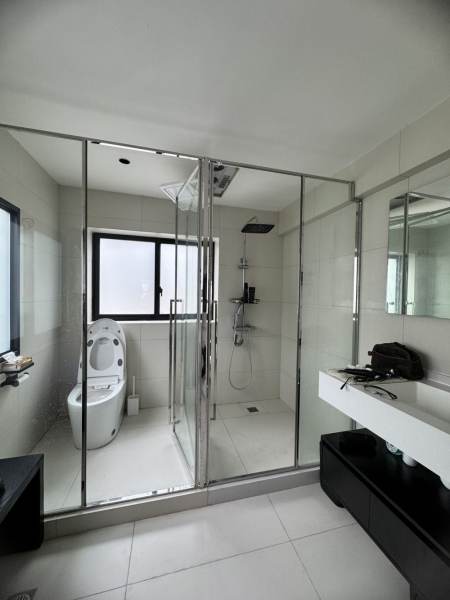 Housing image — Bathroom