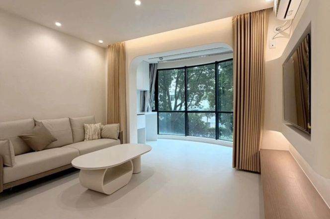 2BR Apartment near Hongqiao Rd Metro (L3/L4/L10)
