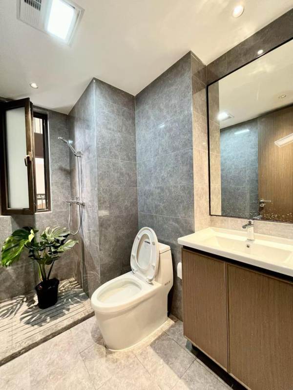 Housing image — Bathroom