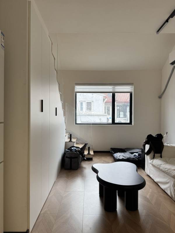 Housing image — Living Room