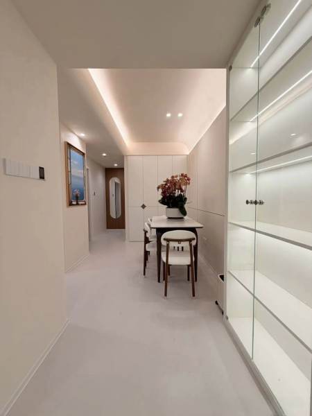 Housing image — Dining Area