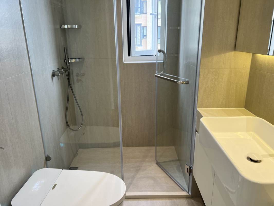 Housing image — Bathroom