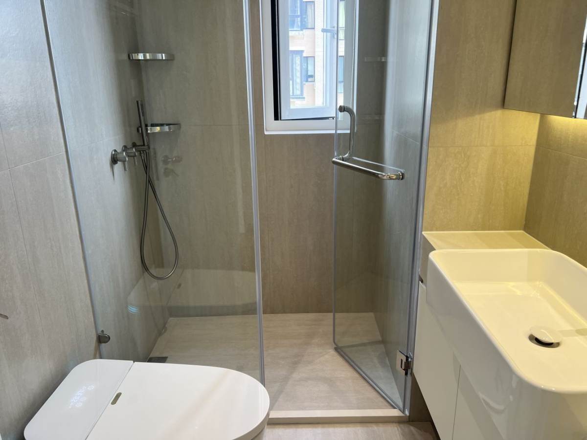 Housing image — Bathroom